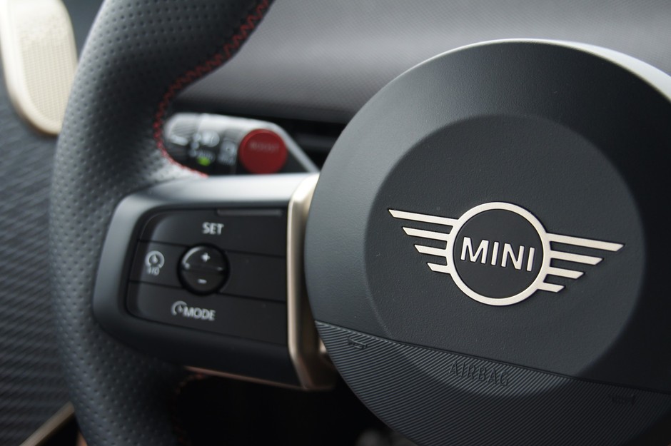 Mini John Cooper Works E (JCW)