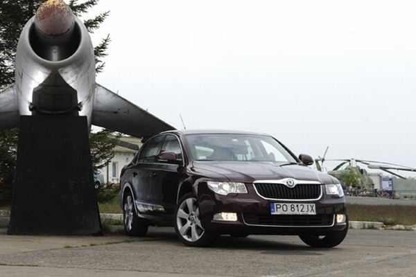 Superb w "TG"