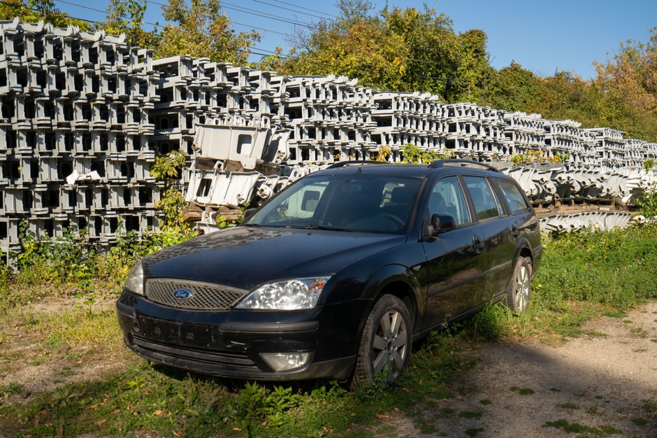Ford Mondeo z 2005 r.jpg