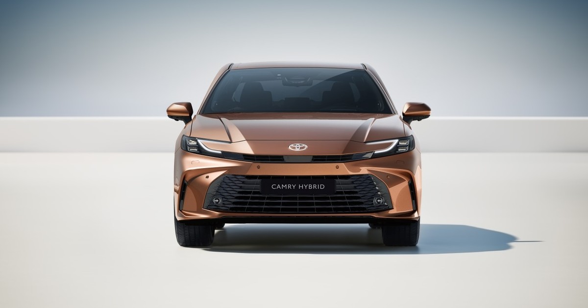 Toyota Camry 2024 5 gen hybrid