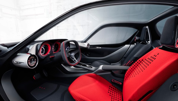 Genewa 2016: Opel GT Concept ukazuje wizjonerskie wnętrze