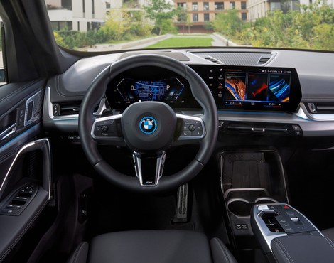 BMW iX1