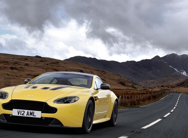 Aston Martin V12 Vantage S: kolejna „eska”