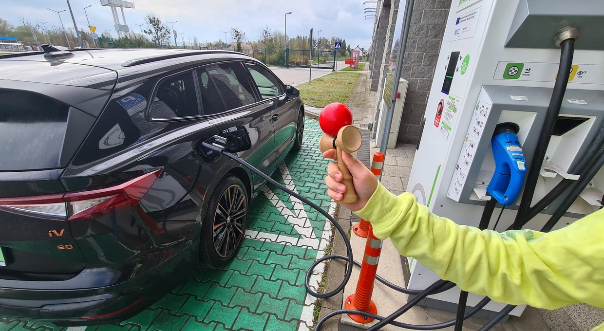 Sprawdziliśmy zasięg 40 aut elektrycznych na autostradzie