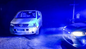 Ma trzy dożywotnie zakazy i jechał pijany. Sąd puścił go wolno