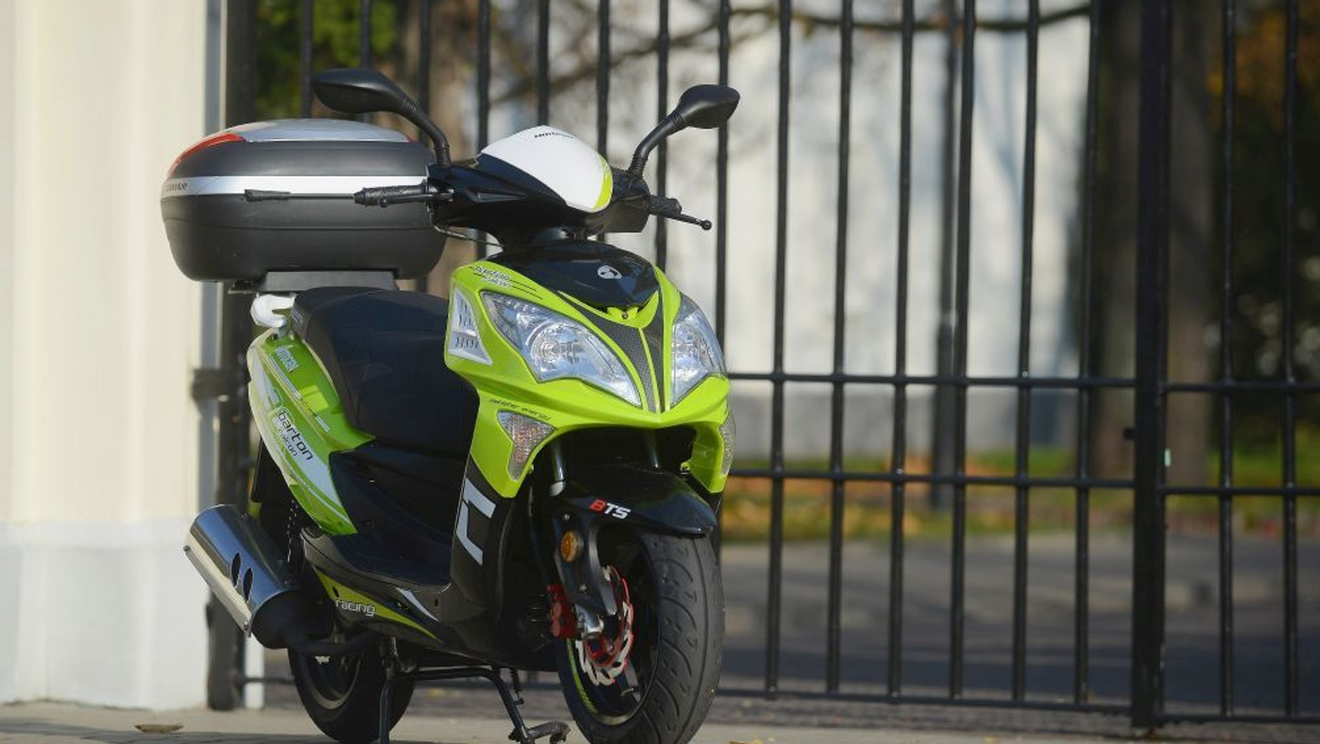 Barton Falcon 125