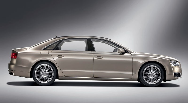 Pekin 2010: Audi A8 L W12 quattro – 500 KM i większy komfort dla Chińczyków