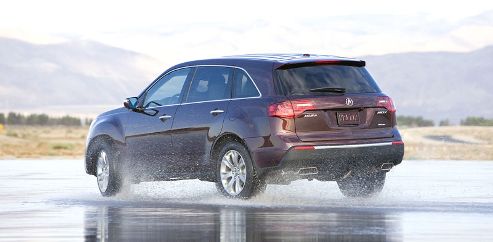 Acura MDX: facelifting siedmioosobowego modelu SUV na rok 2010