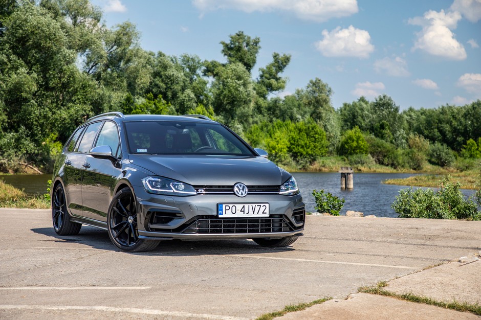Golf Variant R