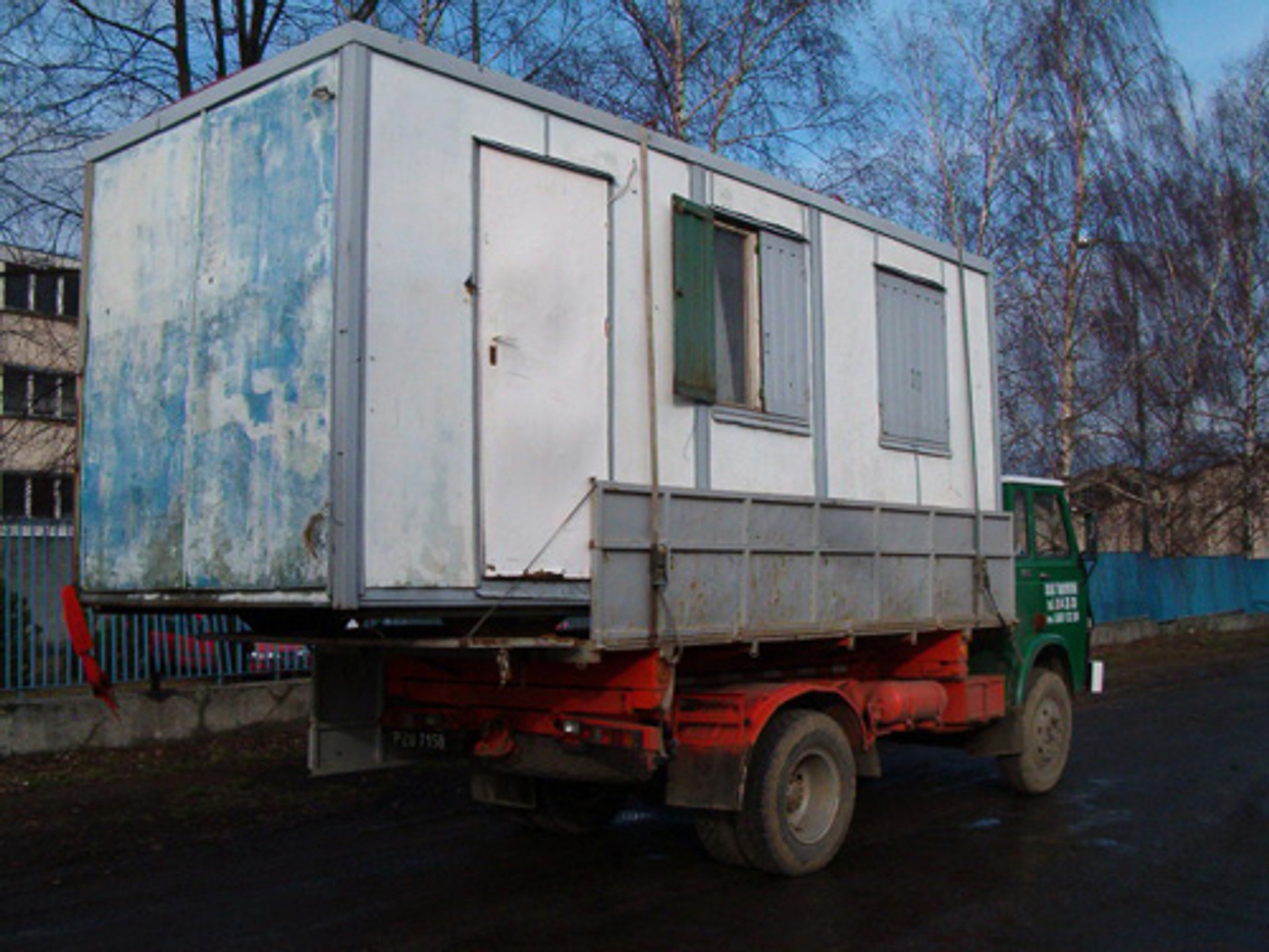 Czym grozi jazda z niezabezpieczonym towarem?