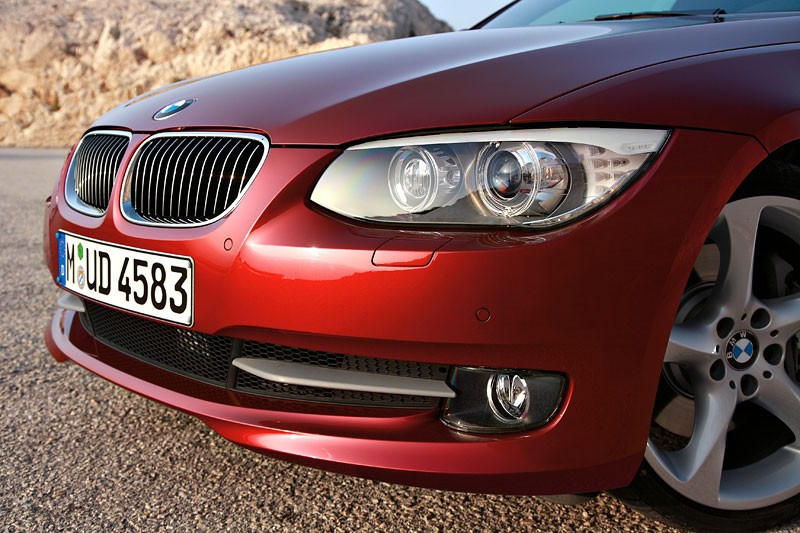 BMW: odnowiona Seria 3 w wersji coupe i cabrio
