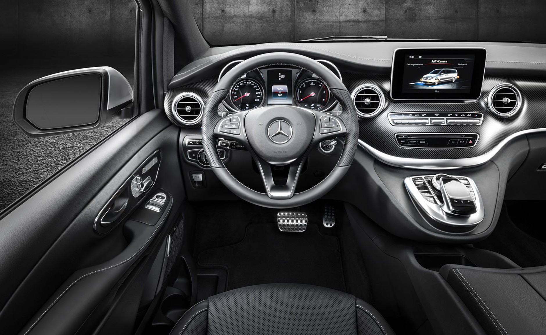 Frankfurt 2015: Mercedes-Benz klasy V z pakietem AMG