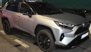 SUV Toyoty miał blachy z Ukrainy, ale był poszukiwany w Polsce. Zagadka na granicy