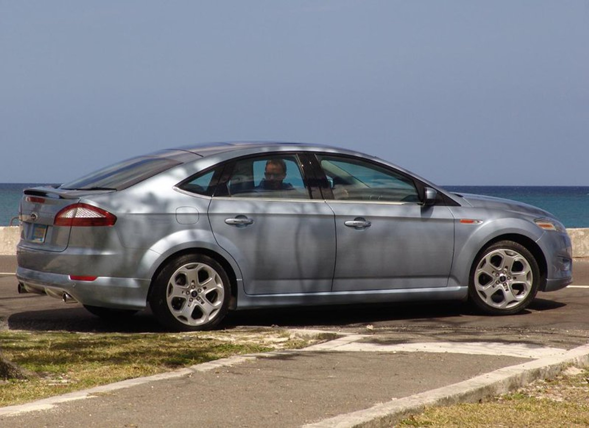 Ford Mondeo liftback: pierwsze przedpremierowe fotografie