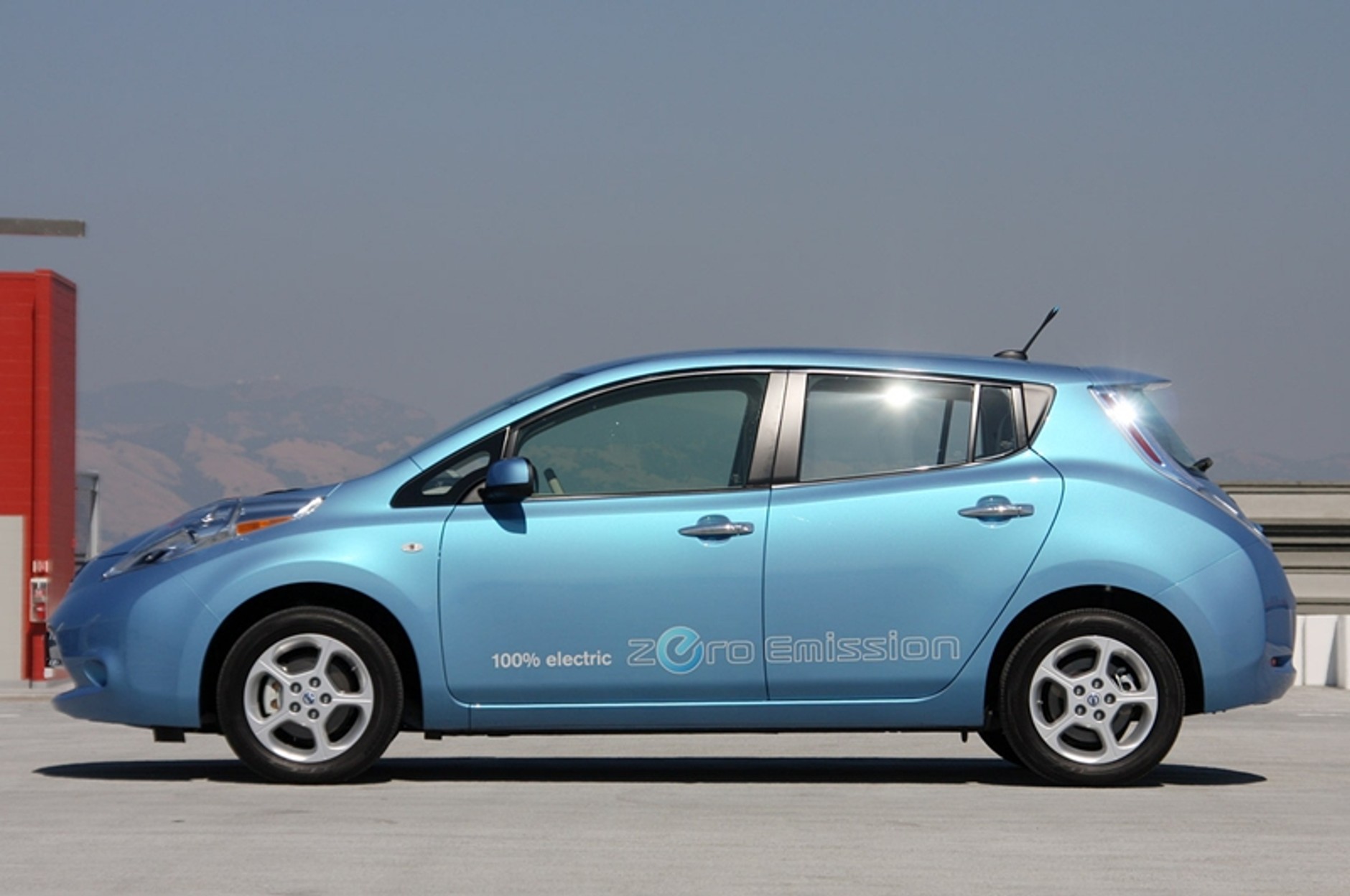 Nissan Leaf autem roku. A co z innymi?