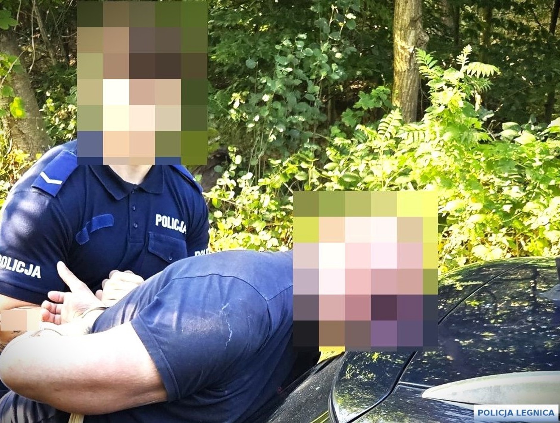 Kierowca Audi nie zatrzymał się do kontroli. Policjanci dogonili go i już było wiadomo, dlaczego