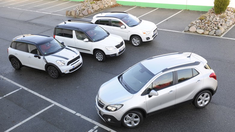 Opel Mokka kontra Mini Countryman, Skoda Yeti i Mitsubishi ASX: kto zrobił najlepszego małego SUV-a?