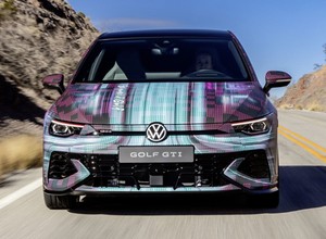 Zmodernizowany Volkswagen Golf z ChatemGPT. Te zmiany mają wystarczyć aż do 2030 r.