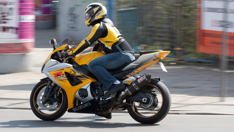 Motocykle na buspasach w Warszawie