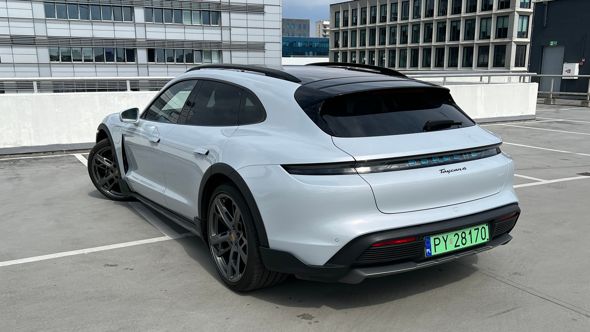 Porsche Taycan 4 Cross Turismo 2023