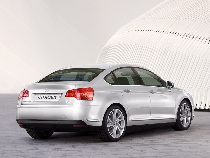 Citroën: nowy C5 - urzekający styl, dynamizm, prestiż i jakość (szczegóły)