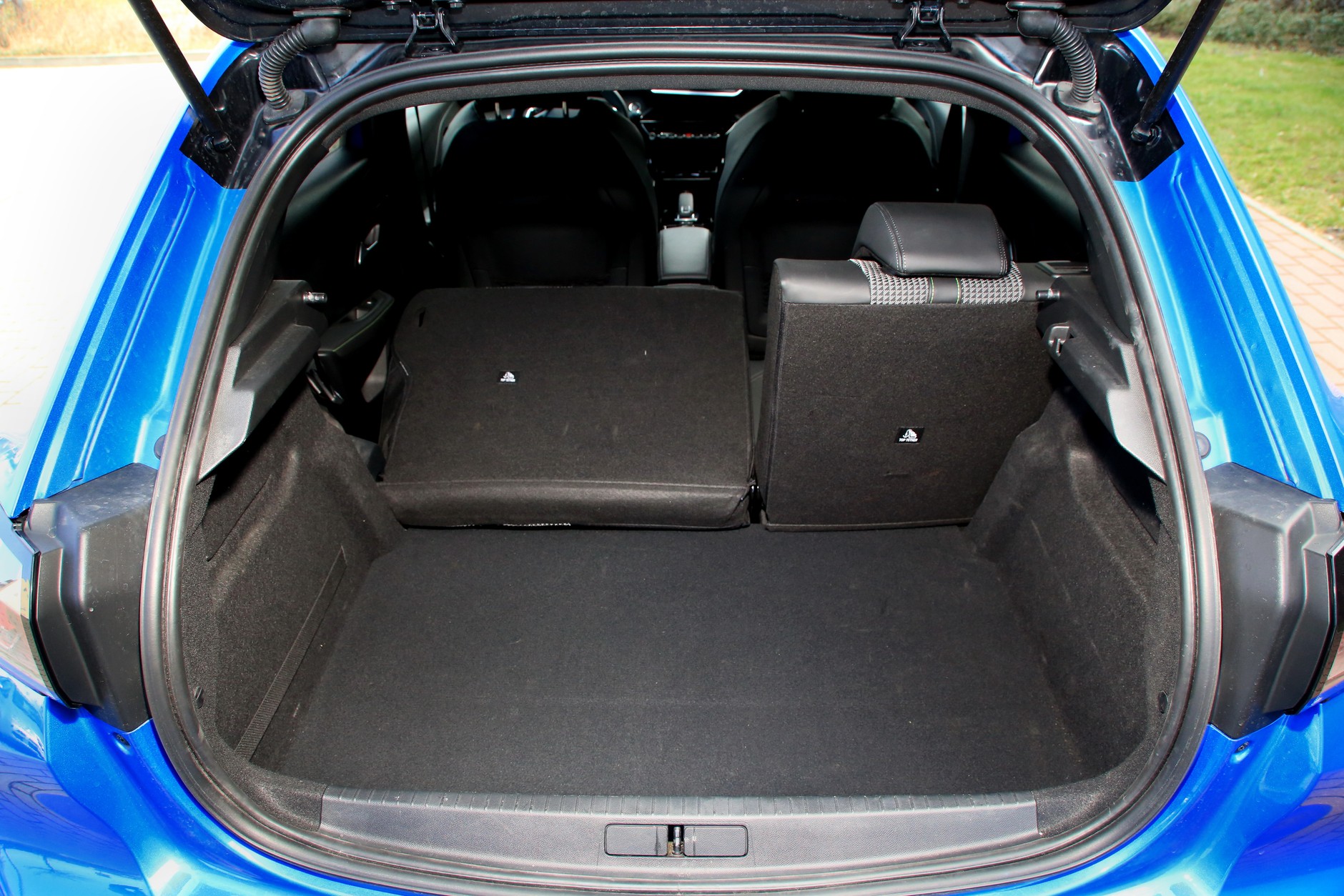 Peugeot 208 1.2/130 KM aut.