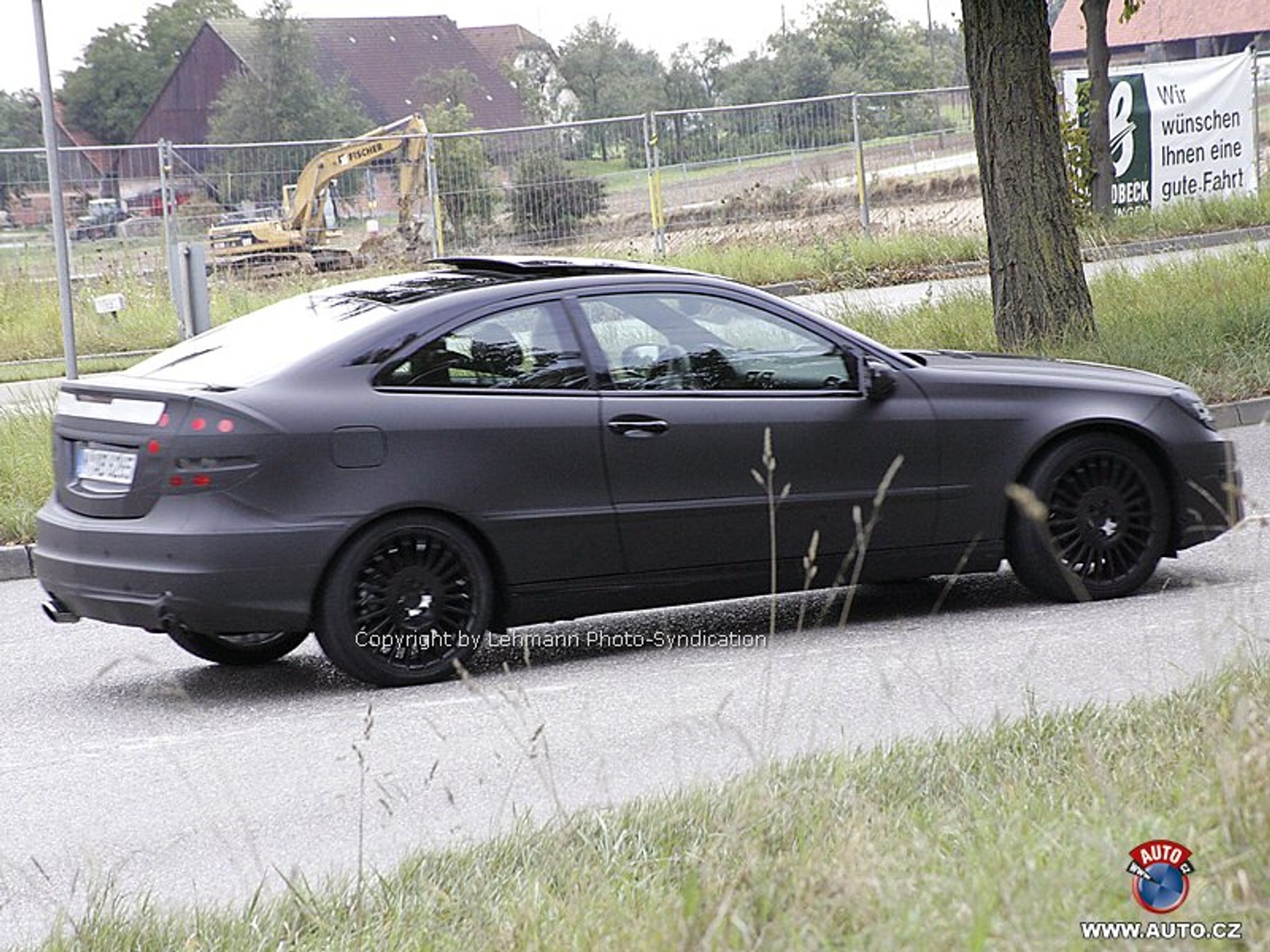 Zdjęcia szpiegowskie: Mercedes-Benz C Sport Coupe konkurentem BMW 1 i Audi A3