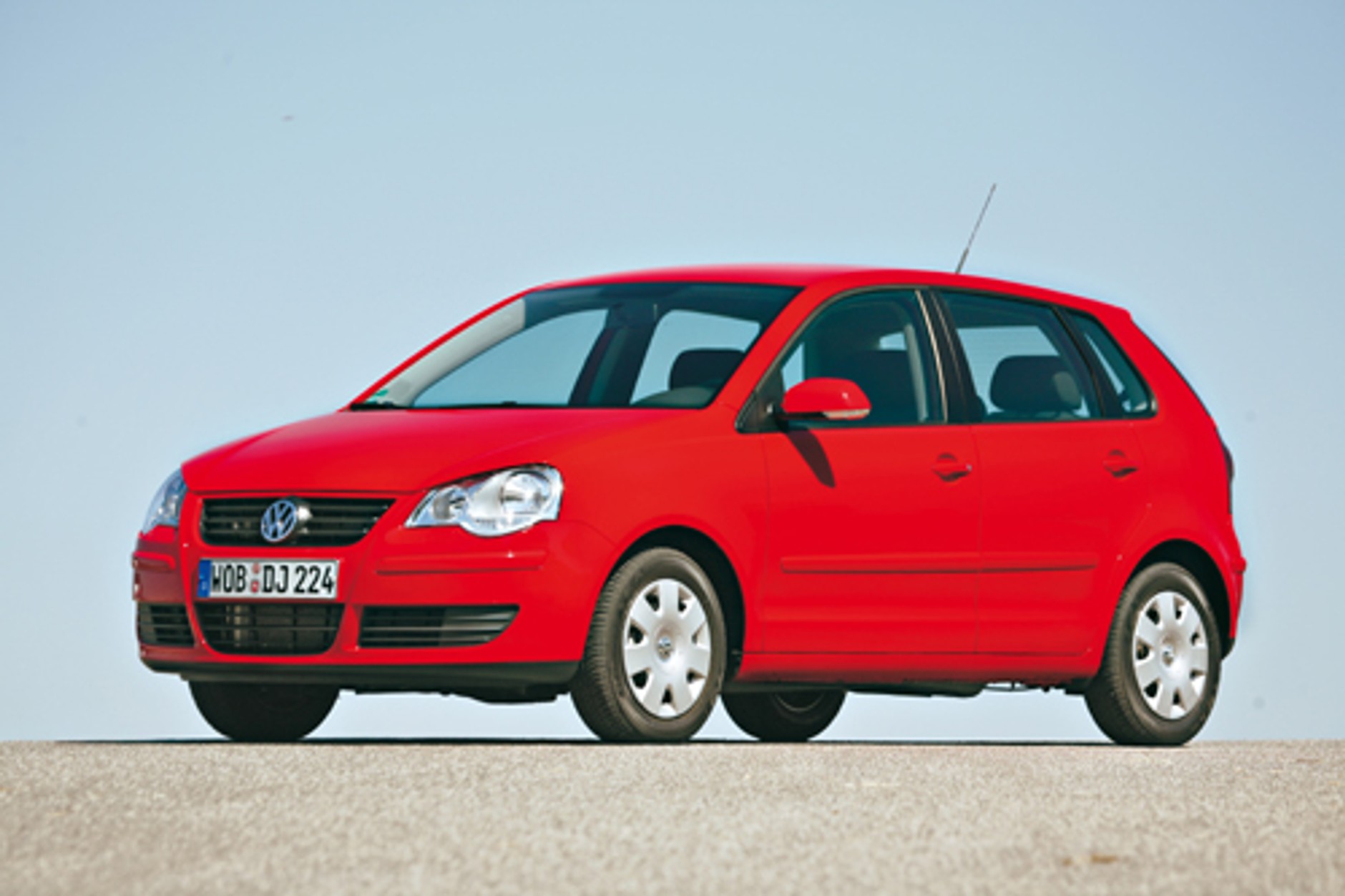 Dacia Sandero kontra Skoda Fabia, Hyundai Getz, VW Polo i Chevrolet Aveo - Czy tani kompakt z Rumunii namiesza w klasie tanich aut?