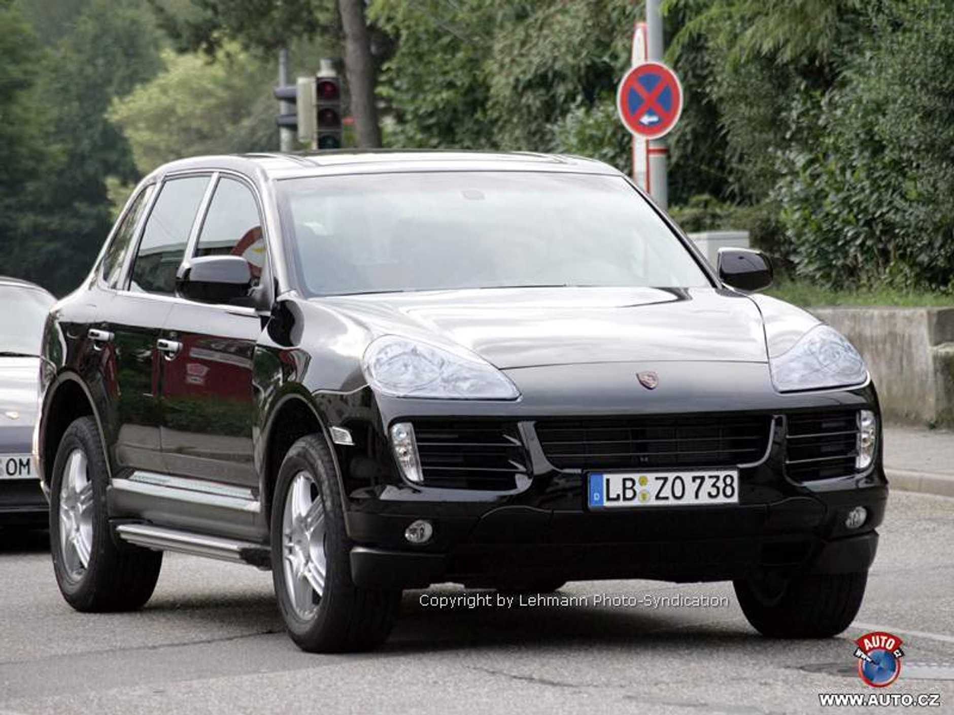 Zdjęcia szpiegowskie: Zmodyfikowane Porsche Cayenne bez kamuflażu
