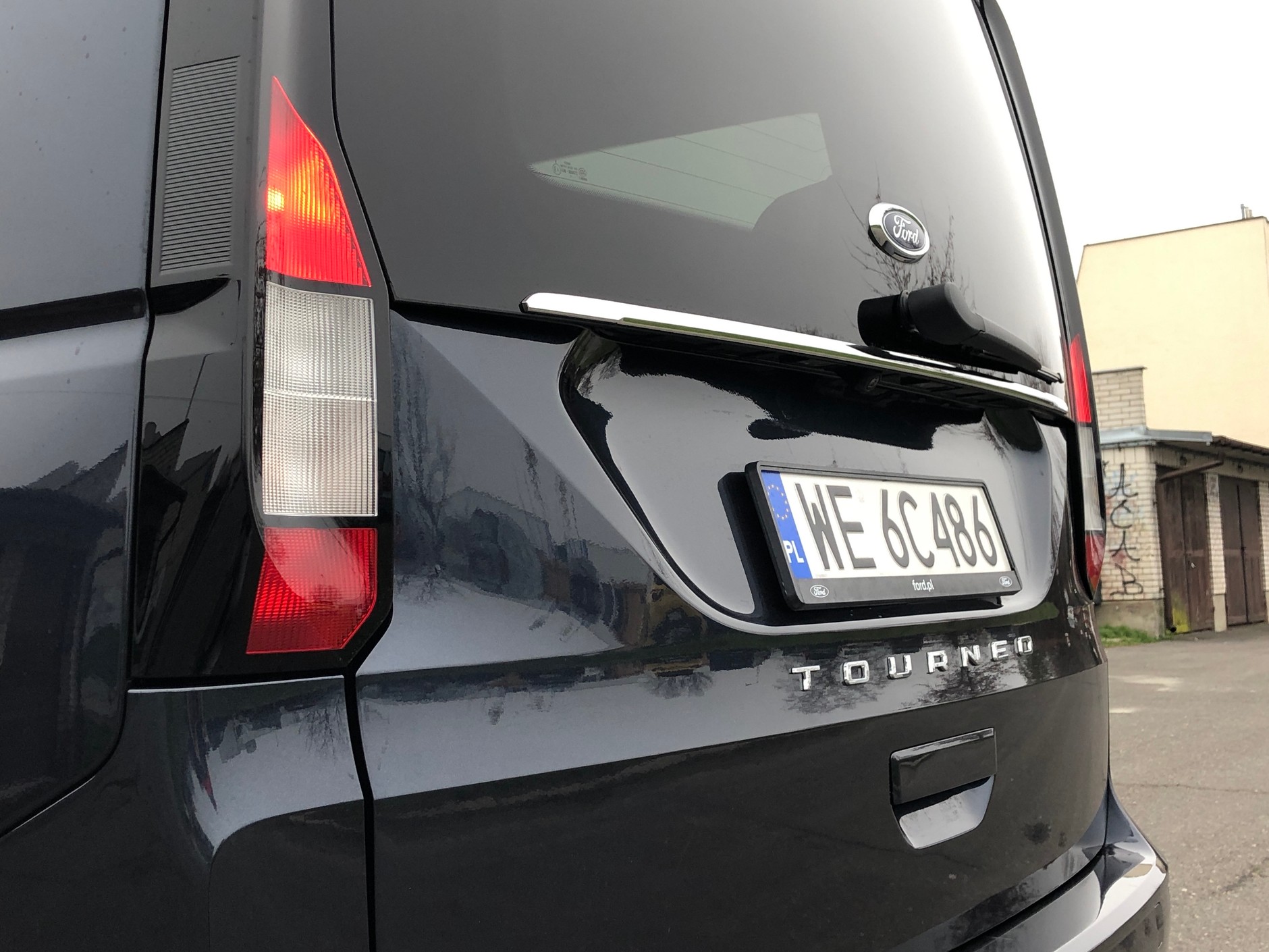 Ford Grand Tourneo Connect 1.5 Ecoboost Titanium