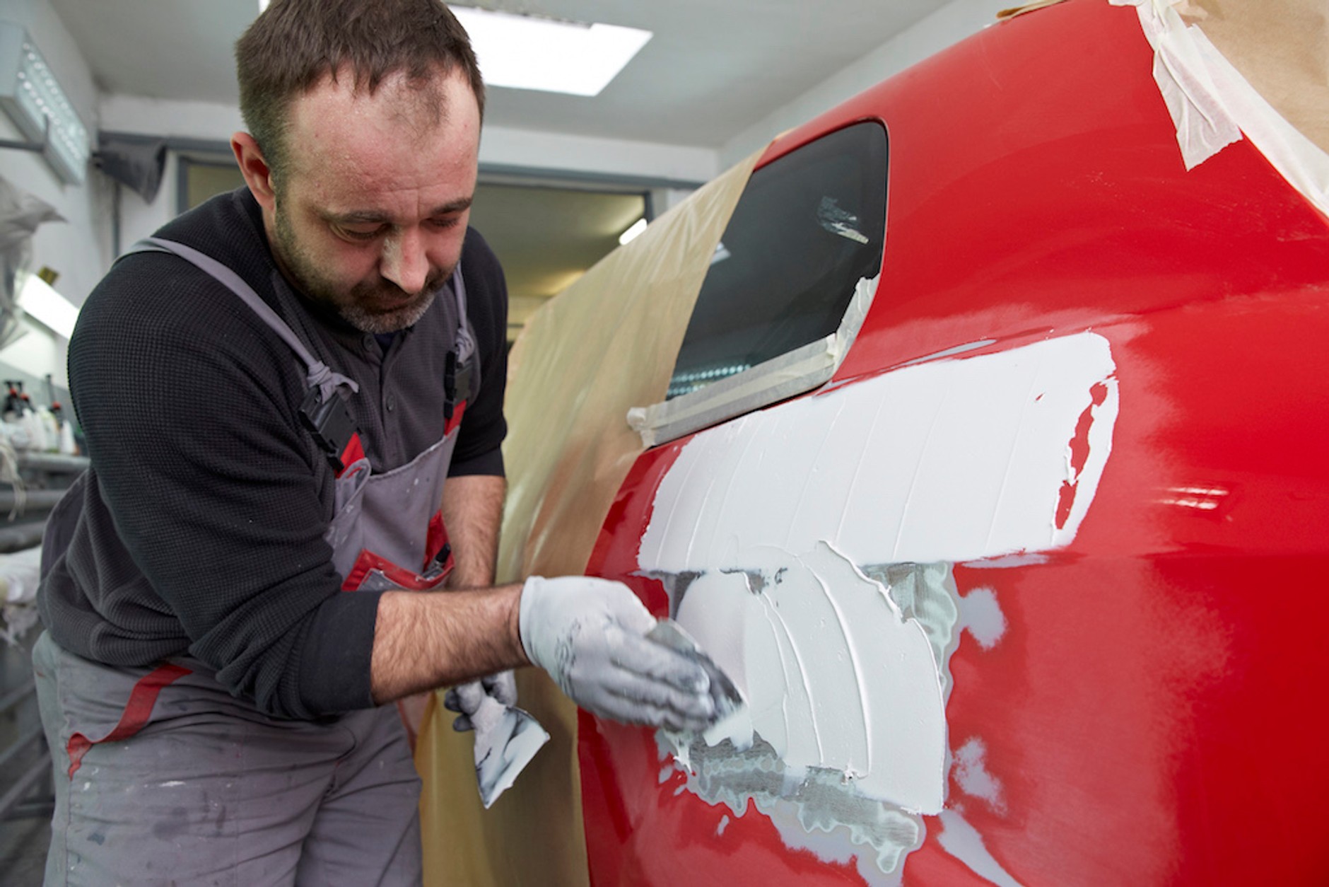 Szpachlowanie karoserii