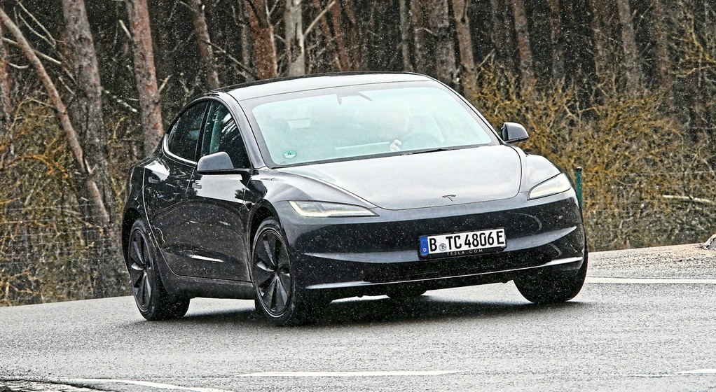 Tesla Model 3 Standard