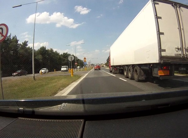 Dokąd obowiązuje zakaz zawracania?