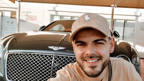 Opłaca się ściągać auta z Dubaju? Marcin robi to codziennie. Mówi, ile można zaoszczędzić