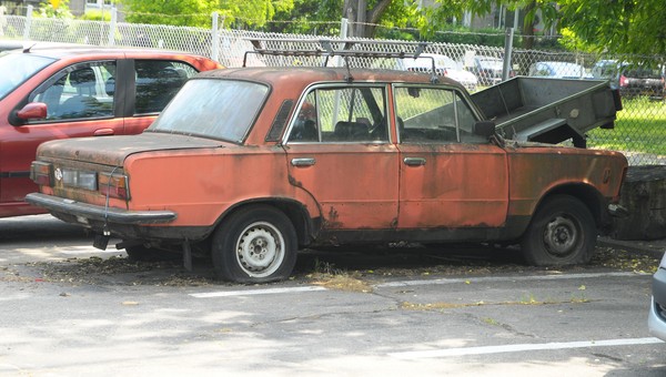 Warszawska straż miejska usunęła z ulic dwa razy więcej aut niż rok temu