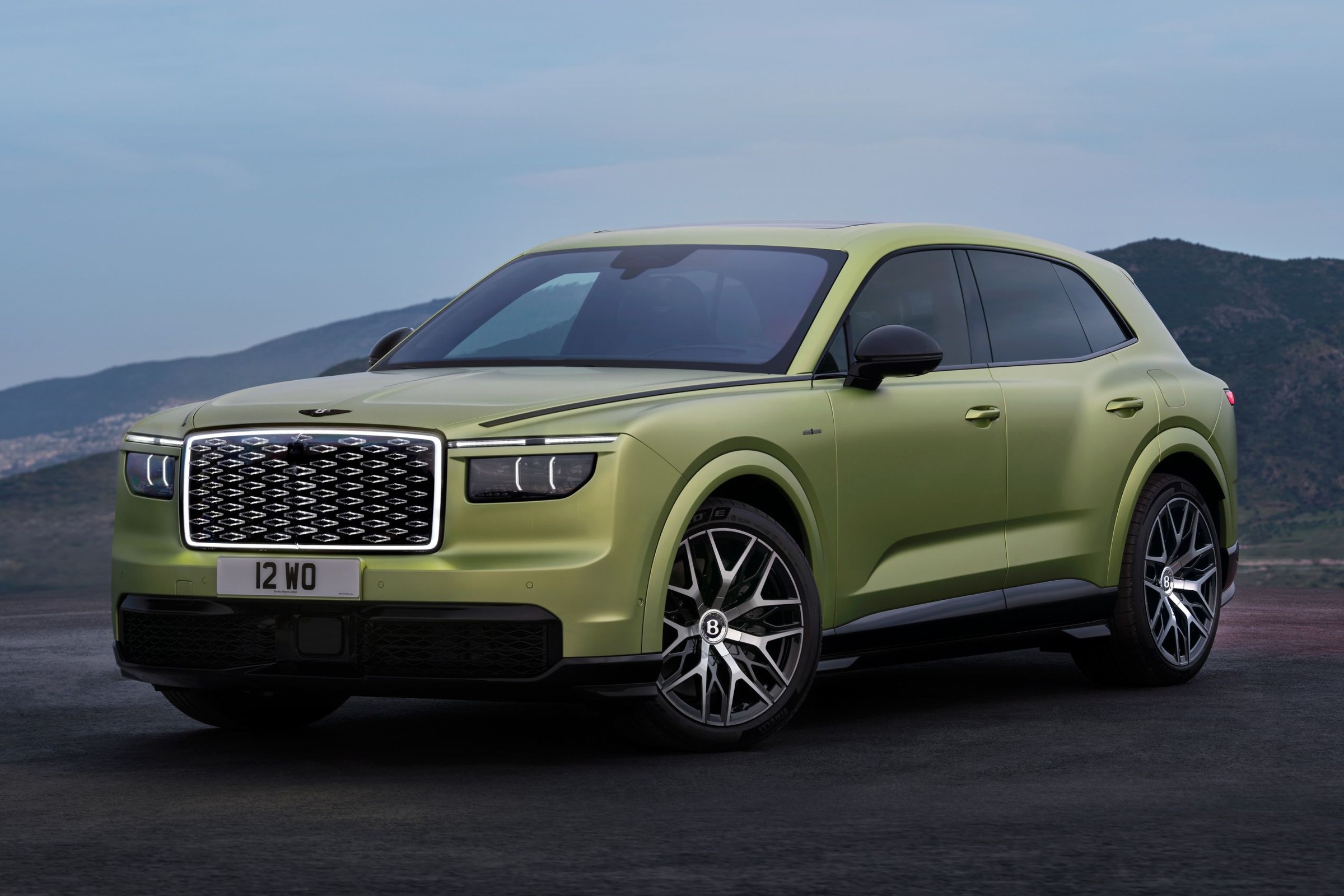 Właśnie odtajniono jednego z najciekawszych SUV-ów 2026 r. Design pod batutą byłego stylisty Volvo