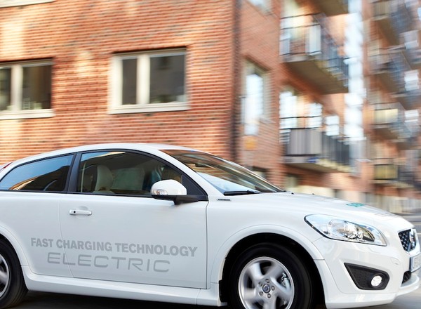 Volvo rozwija auta elektryczne