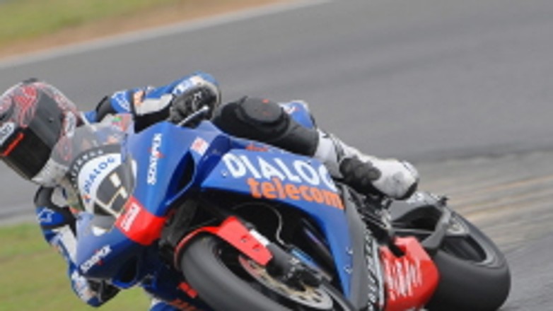 Paweł Szkopek z Dunlopem w motocyklowej elicie