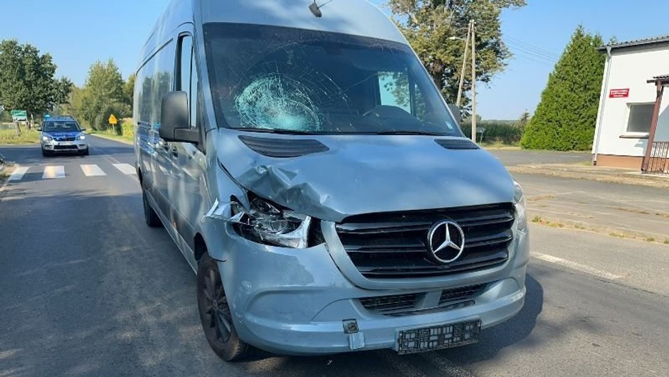 16-latek wjechał pod koła busa. Interweniował śmigłowiec LPR