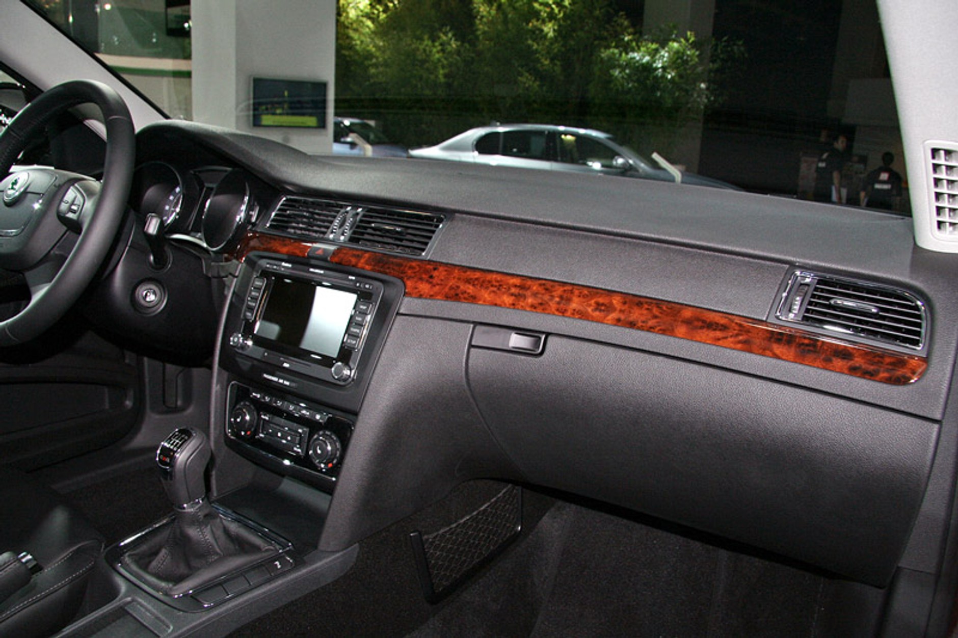 Paryż 2008: Škoda Superb 4x4 z silnikami 1,8 TSI i 2.0 TDI CR