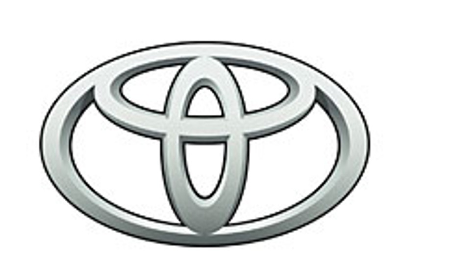 Toyota wzywa auta do serwisu z powodu... dywaników