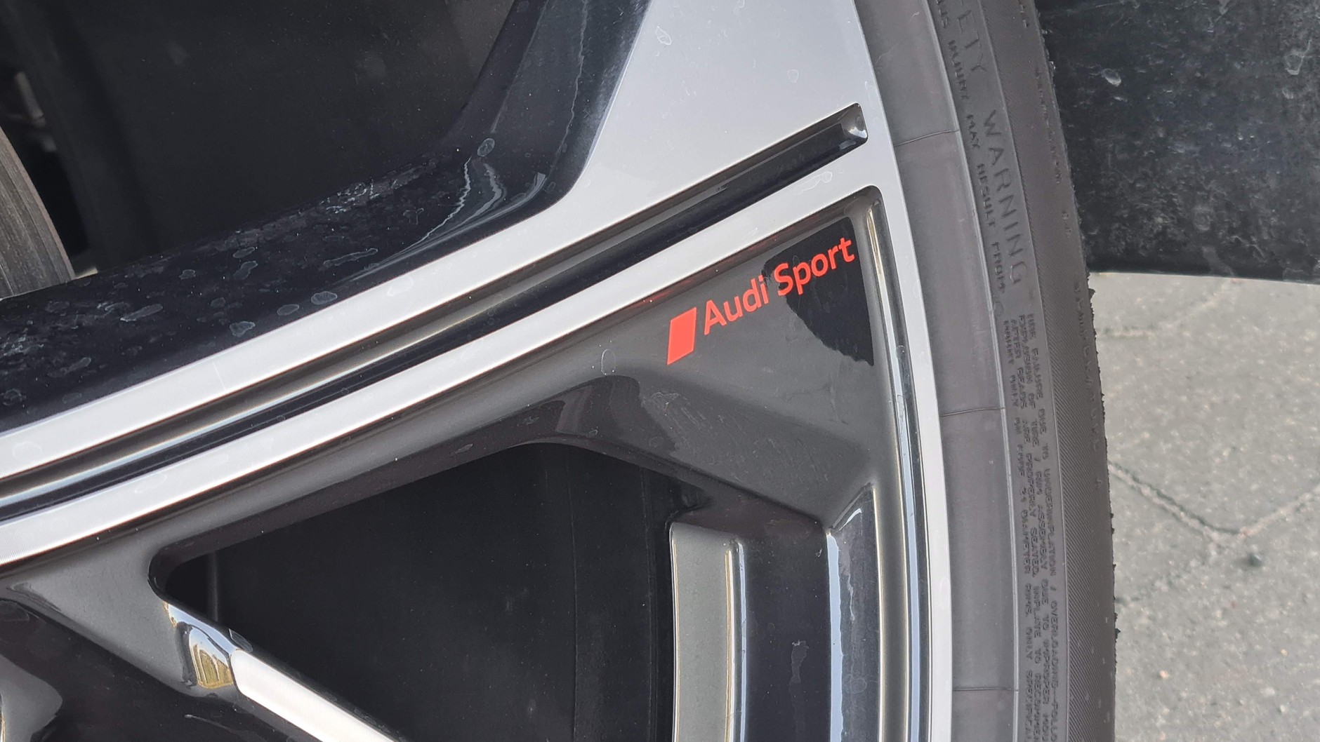 Audi Q5 Sportback S line 40 TDI quattro S tronic - rocznik 2021