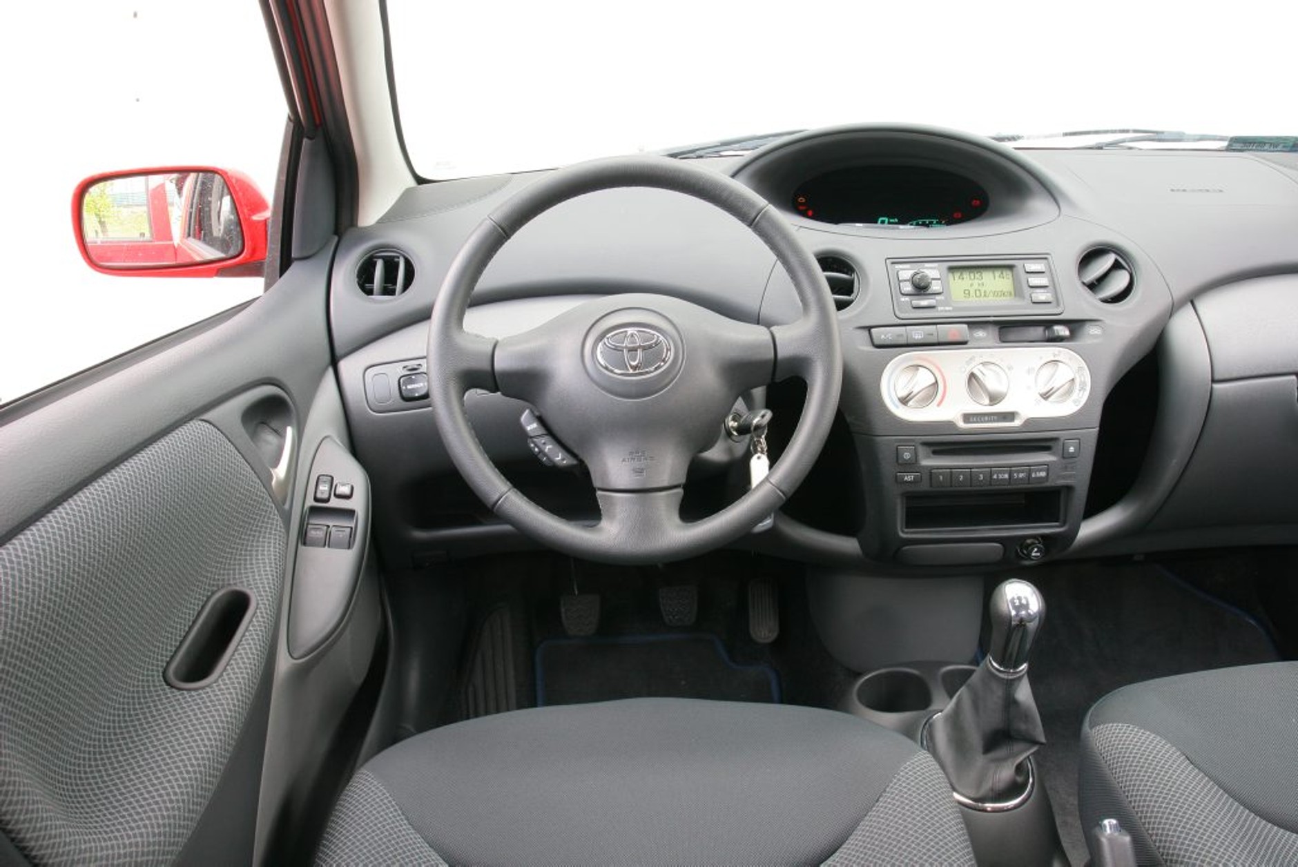 Toyota Yaris – deska rozdzielcza