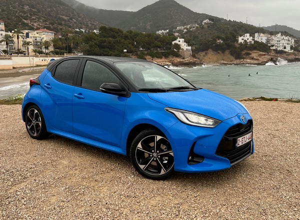 Toyota Yaris teraz z jeszcze mocniejszą hybrydą. Już nią jeździłem. Klienci pokochają ten model?