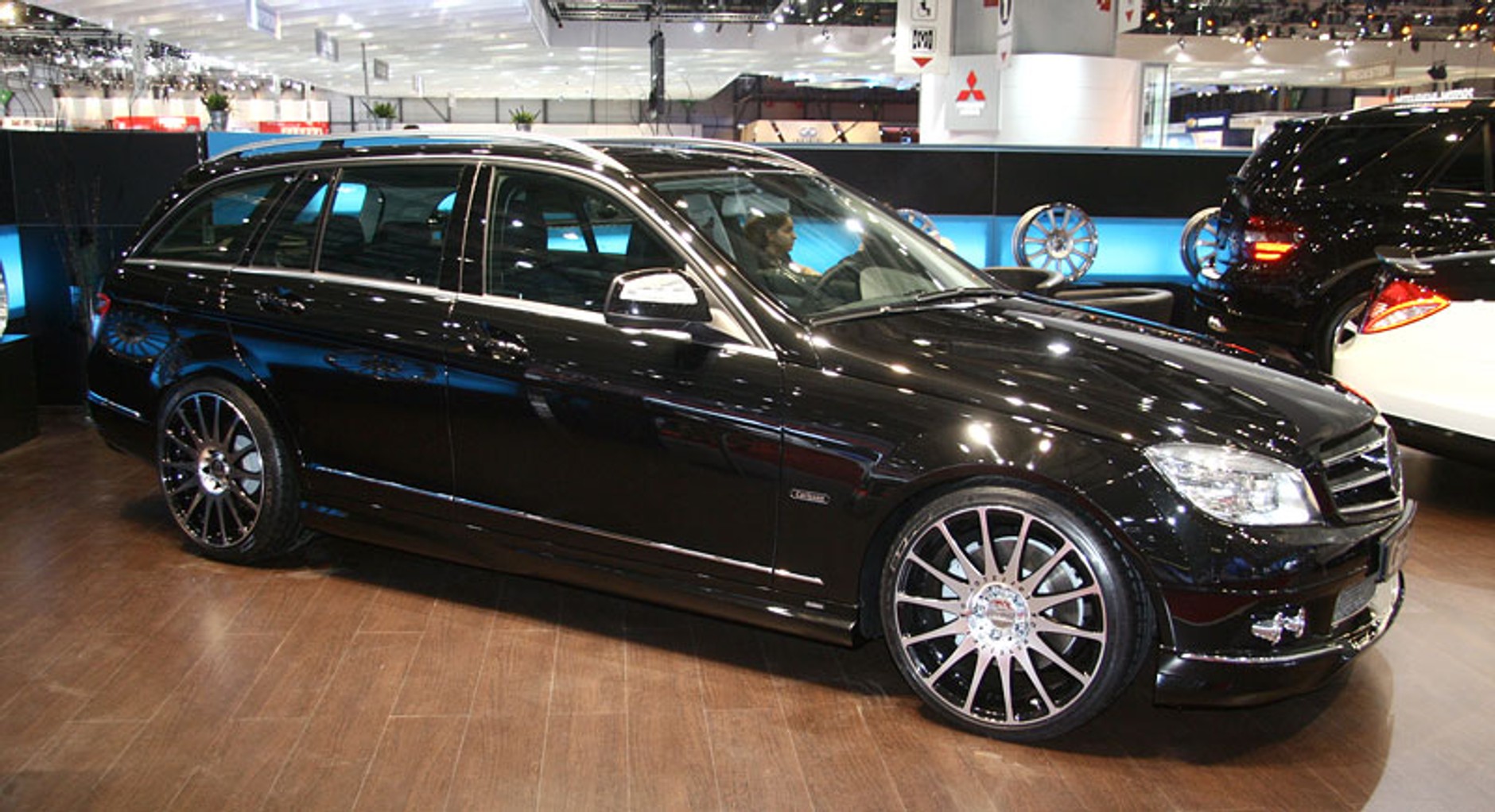 Genewa 2008: samochody sportowe i tuning - fotogaleria (2. część)