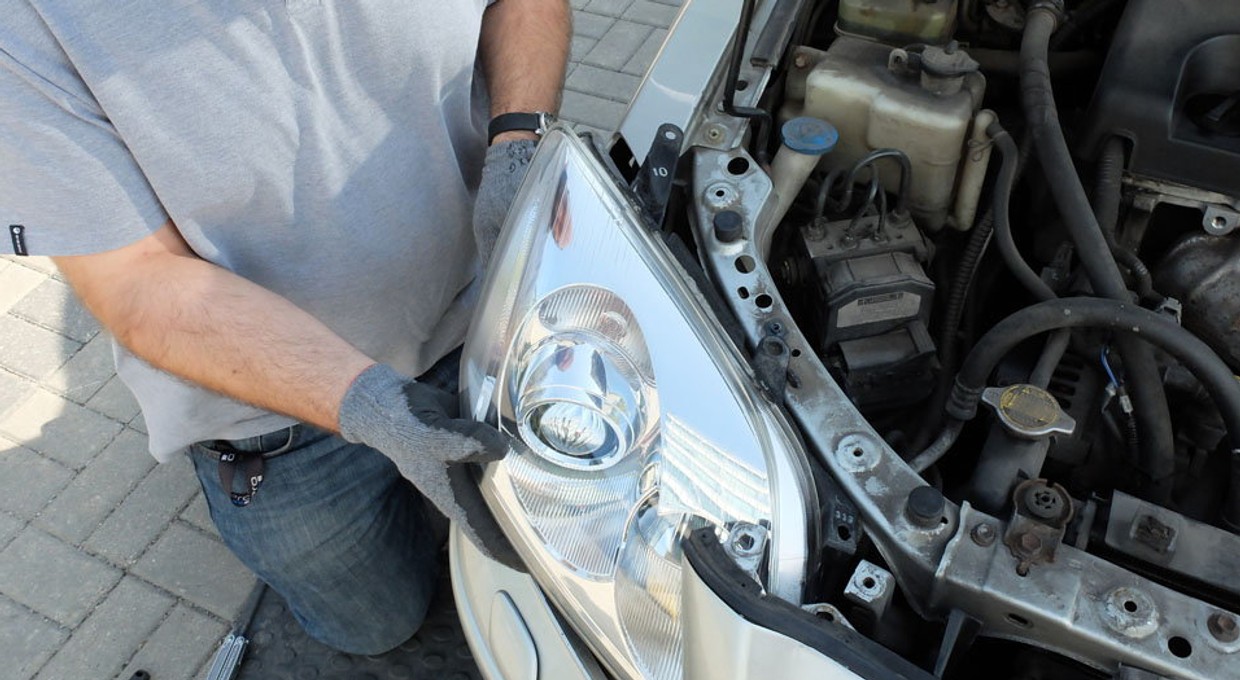 Dlaczego stare ksenony słabo świecą i co z tym można zrobić?