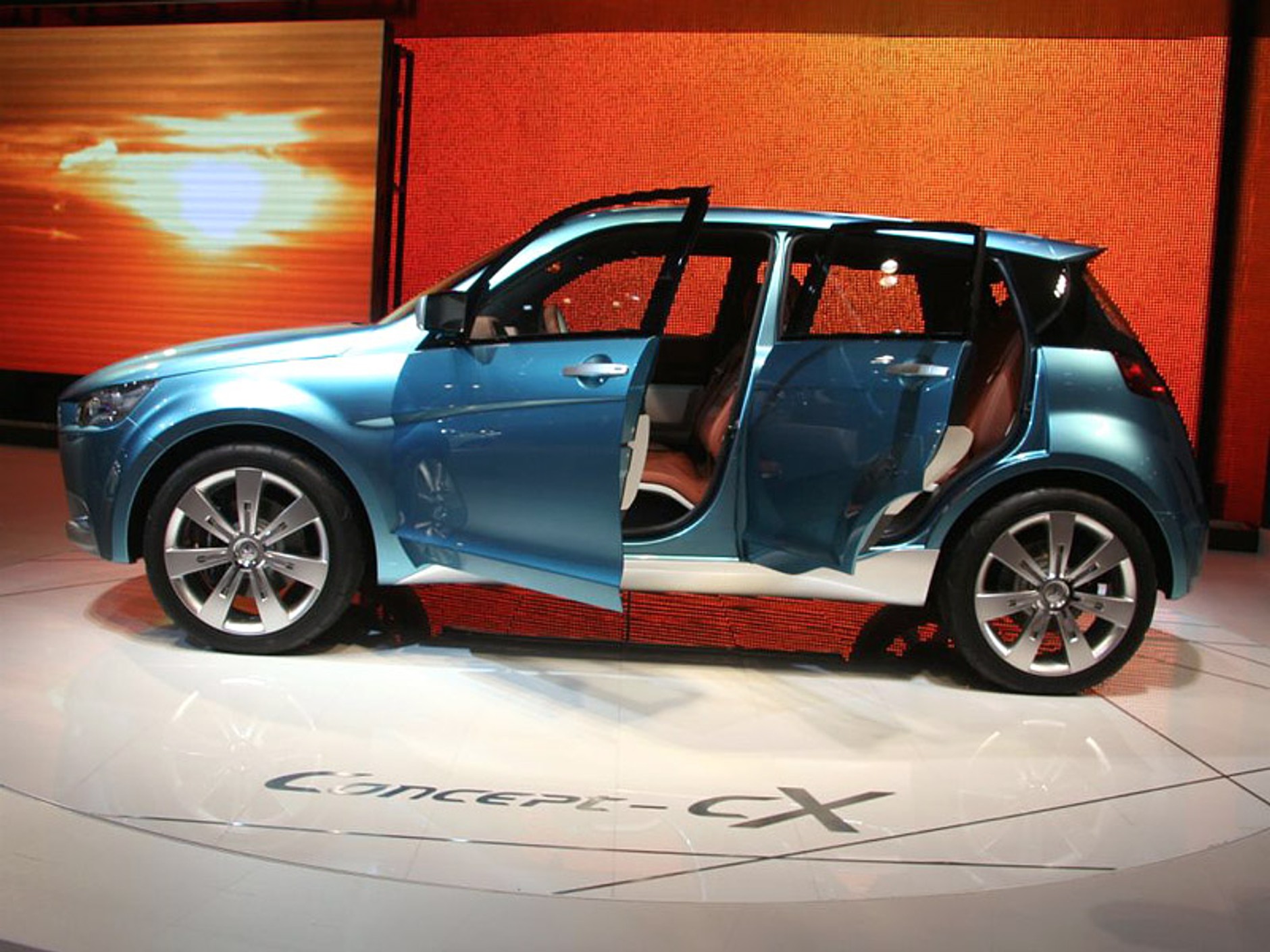 Tokio  : Mitsubishi Concept-cX – ekologiczny koncept SUV