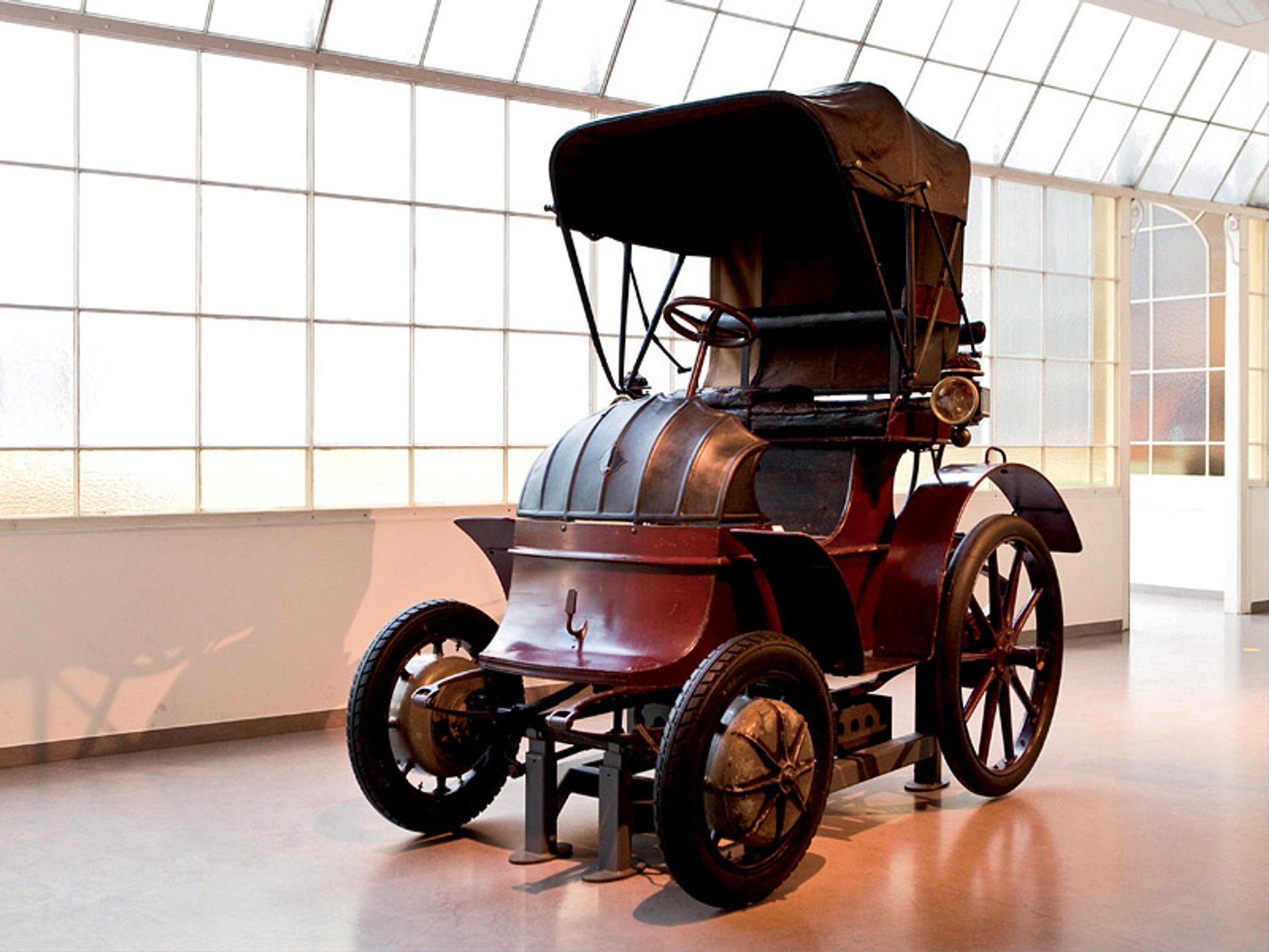 LA Auto Show 2007: Lohner-Porsche z roku 1900