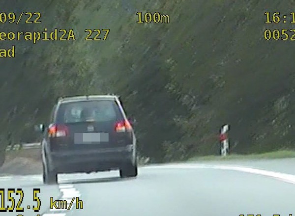 Takiego finału pościgu policjanci się nie spodziewali [WIDEO]