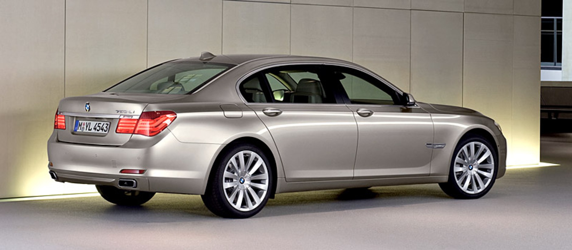 Nowe silniki dla BMW 7 w 2009 roku: 730i, 735d, 750Xi oraz 760i